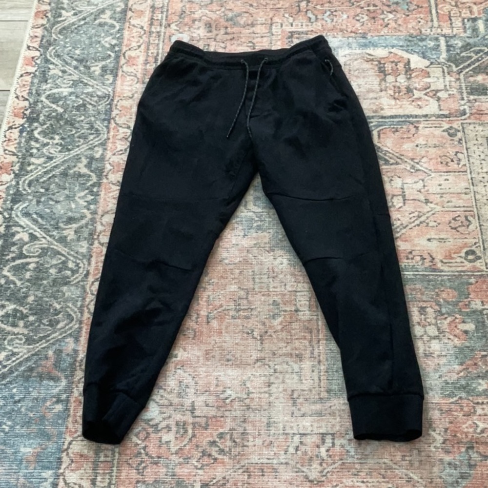 American Eagle joggers